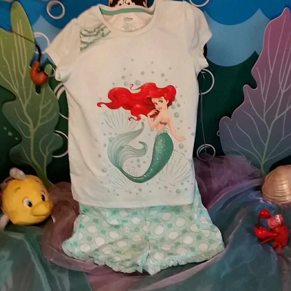 Disney the Little Mermaid Ariel Pajama set
